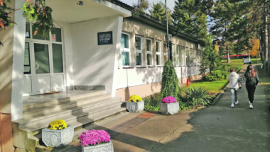 Srednja škola u Rači