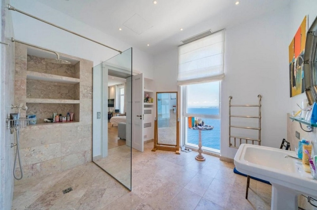 VILA, KUĆA, BOGATSTVO