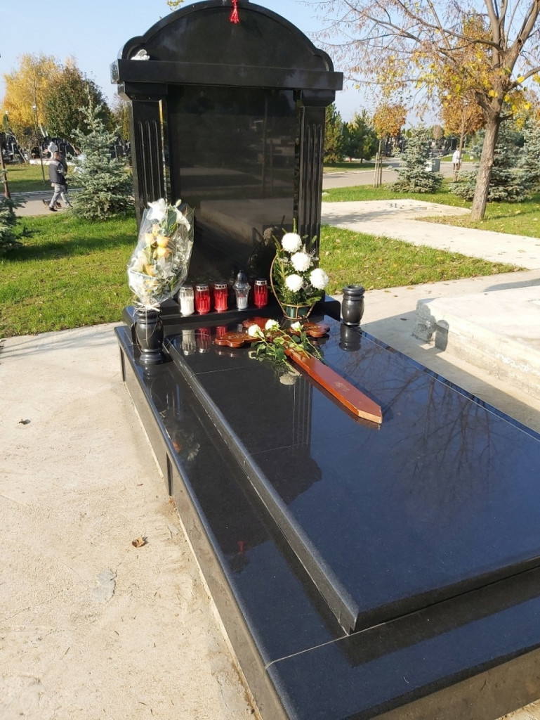 Strahinja Stojanović grob