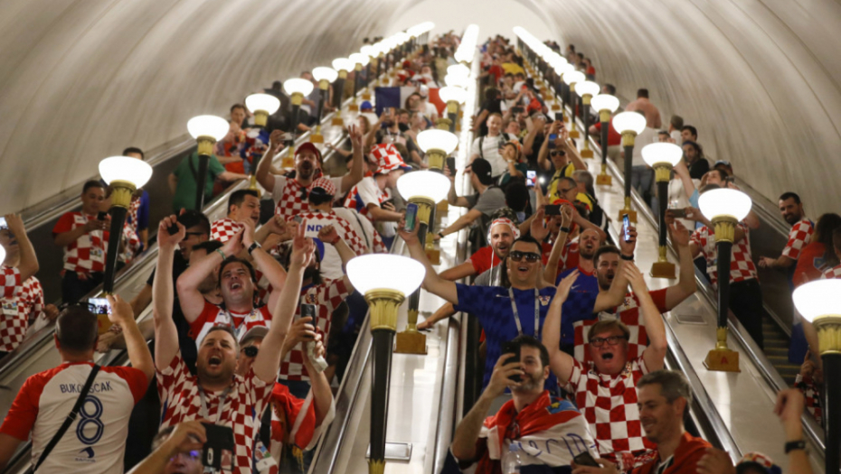 navijači Hrvatske u moskovskom metrou