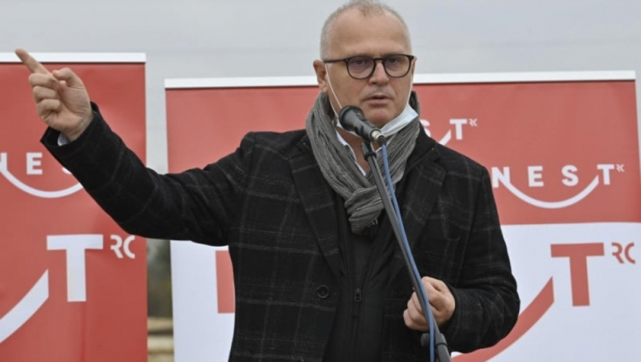 Goran Vesić, kamen temeljac