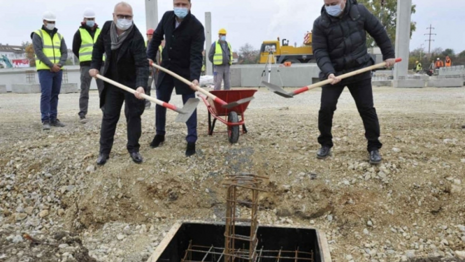 Goran Vesić, kamen temeljac