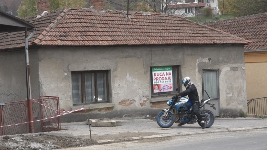 Daju kuću za Anikino zdravlje