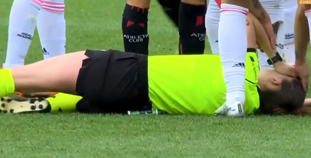 sudija nokautiran loptom