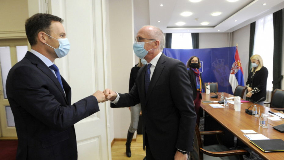 Siniša Mali, Tomas Šib