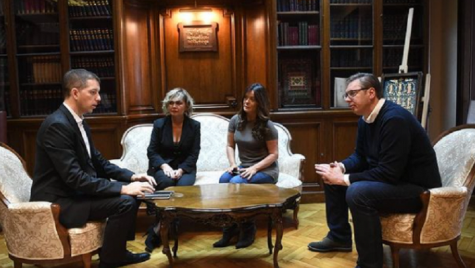 Aleksandar Vučić, Marko Đurić