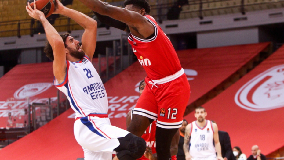 Vasilije Micić (Efes)