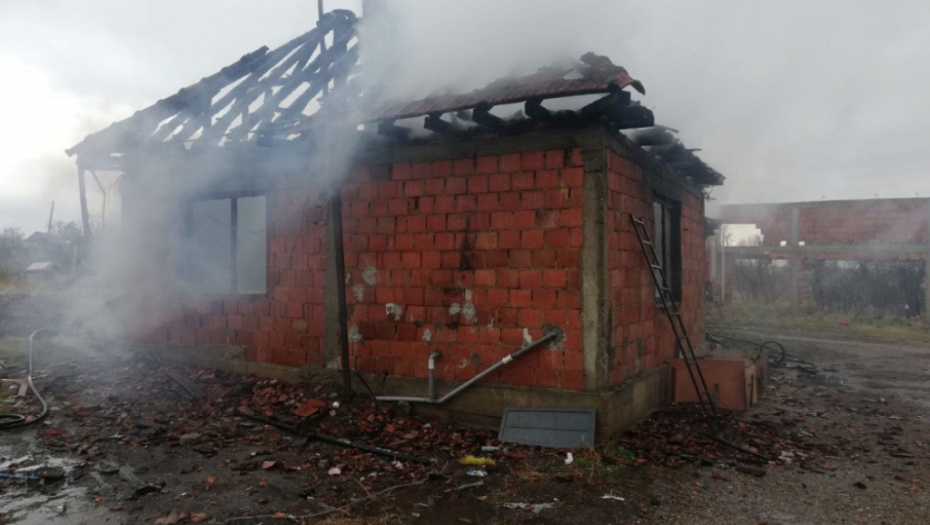 Izgorela kuća porodice sa KiM