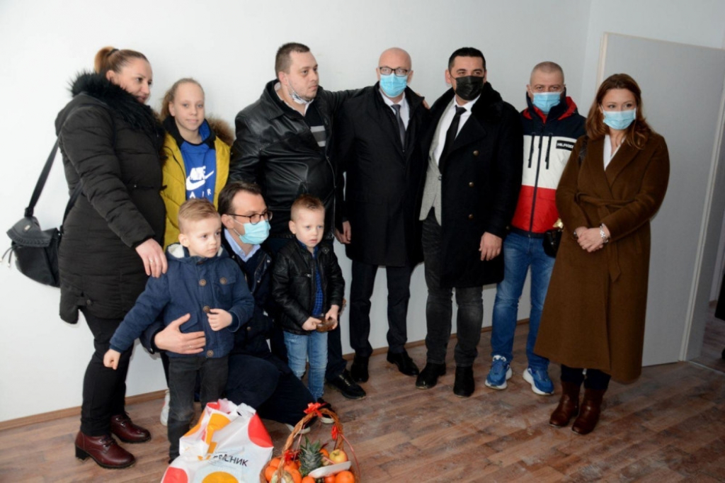 Petković uručio ključeve