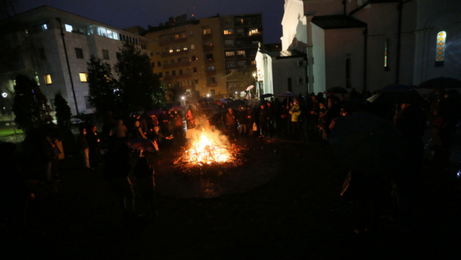 paljenje badnjaka, hram,  beograd