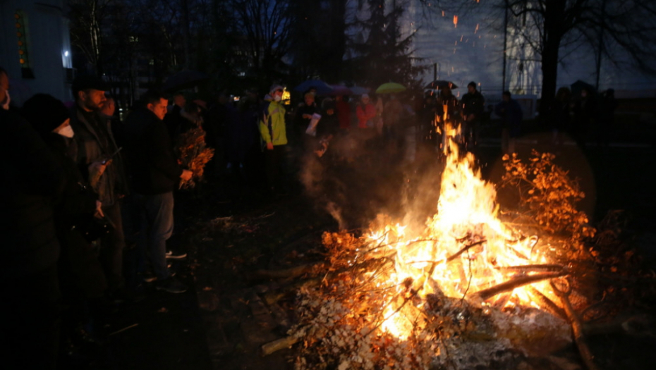 paljenje badnjaka, hram,  beograd