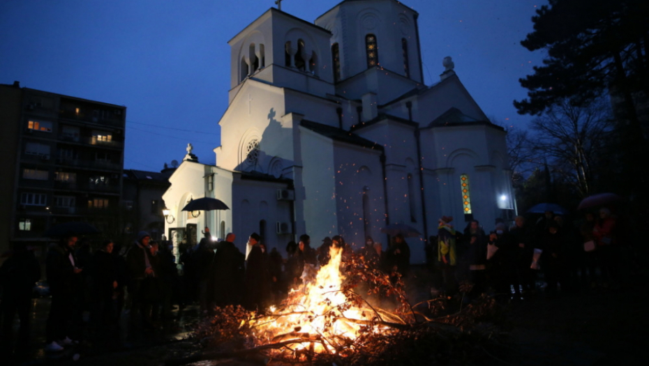 paljenje badnjaka, hram,  beograd