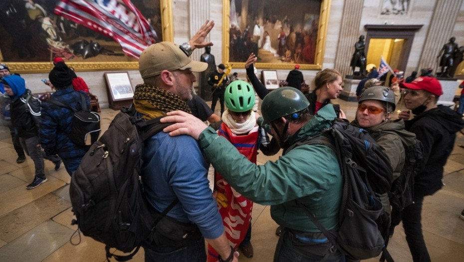 Demonstranti u zgradi Kongresa