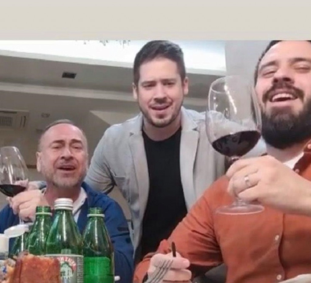 Marinko Rokvić sa sinovima