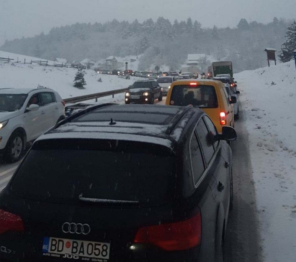 sneg kolaps zlatibor