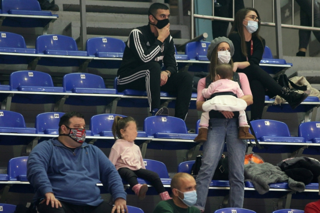 Na tribinama bilo ukupno 183 gledaoca