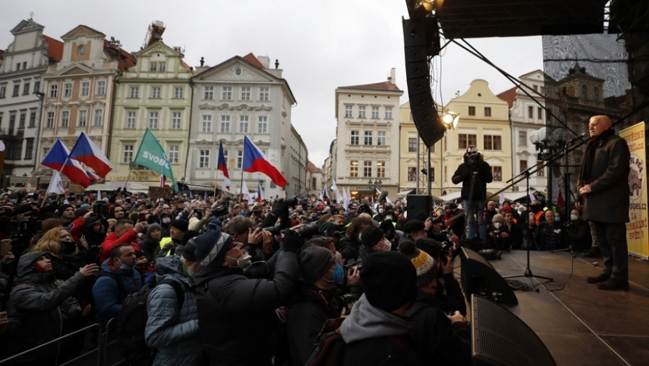 Češka, maske, protesti, Prag