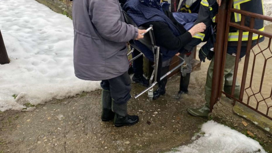 Padavina, kiša, spasavanje iz poplava