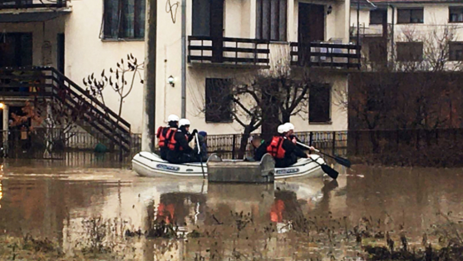 Padavina, kiša, spasavanje iz poplava
