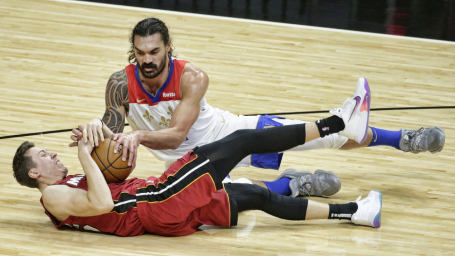 Stiven Adams (Nju Orleans)