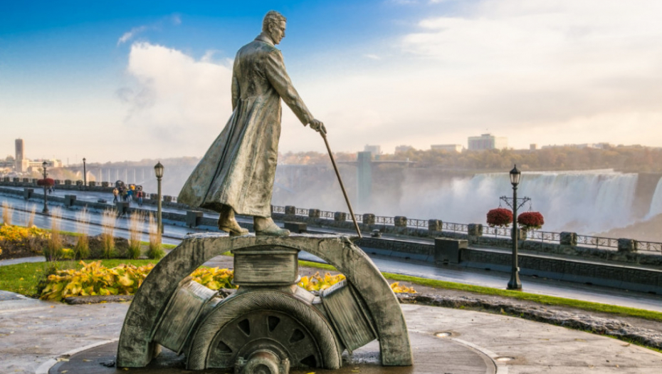 Nikola Tesla, Spomenik, Niagarini vodopadi