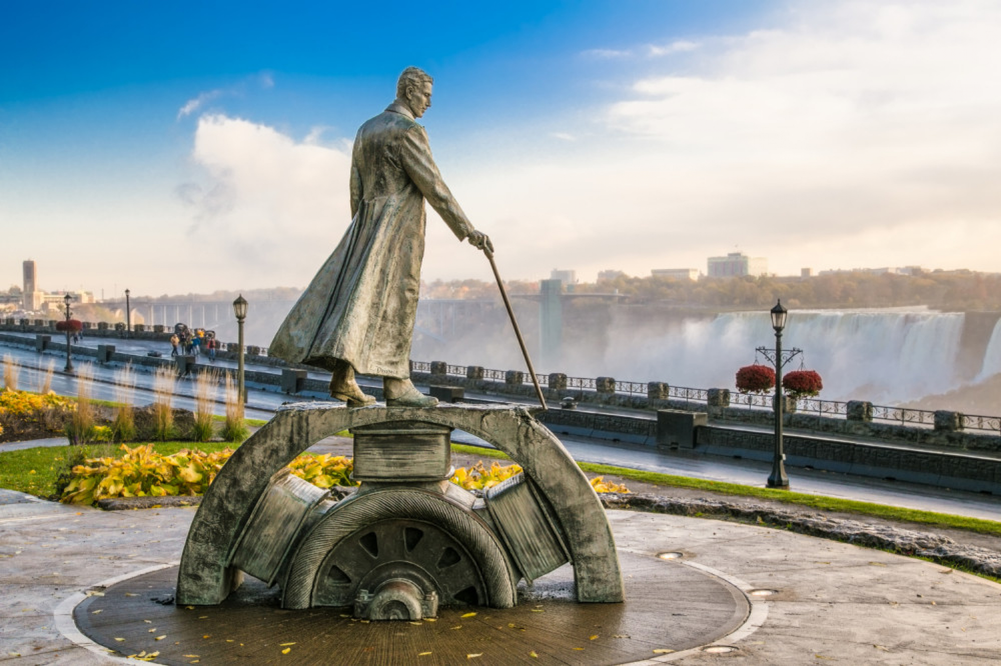 Nikola Tesla, Spomenik, Niagarini vodopadi