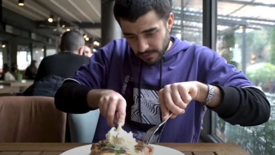 pljeskavica, leskovac, rostilj, bloger