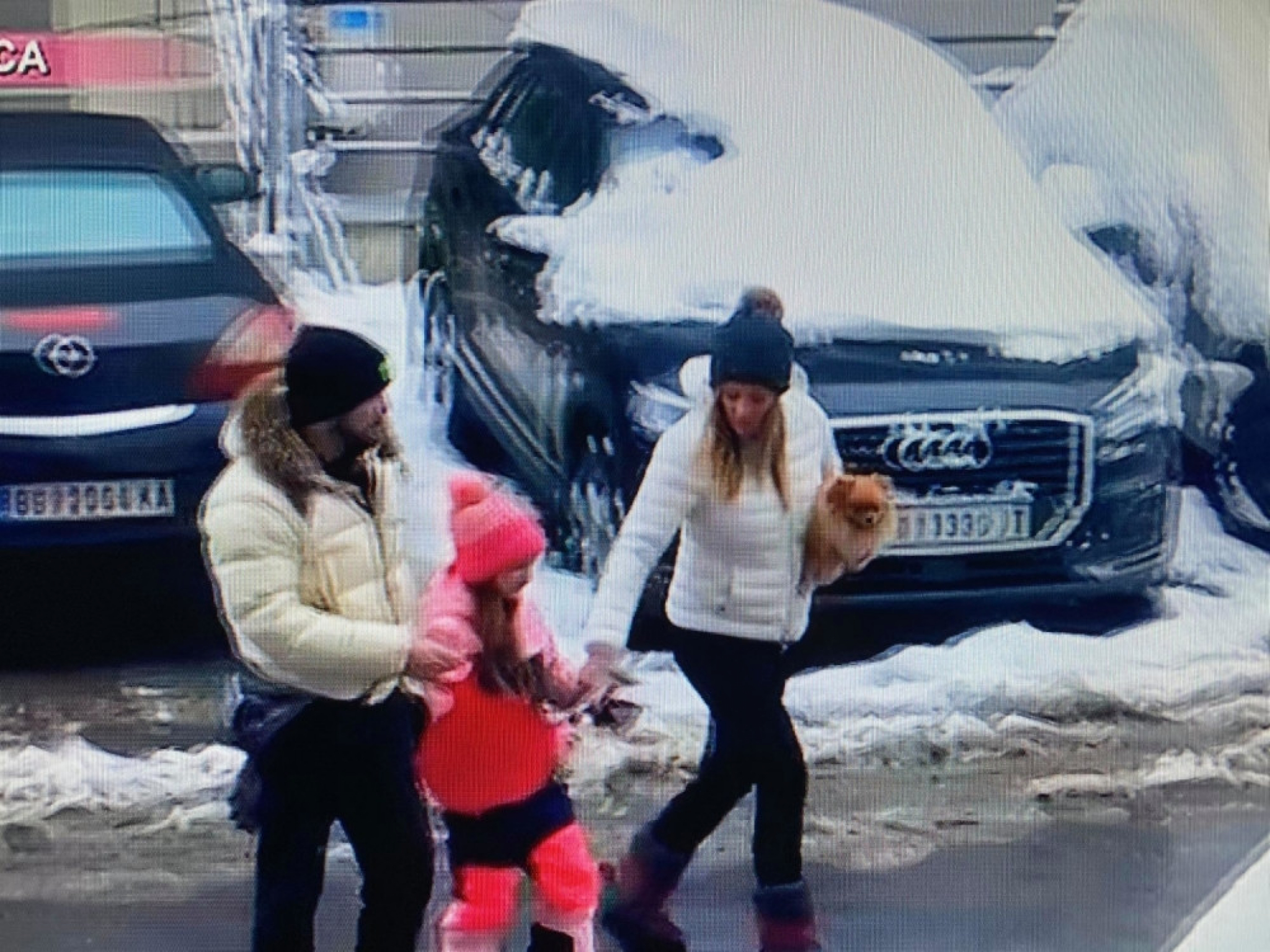 Anabela sa ćerkicom