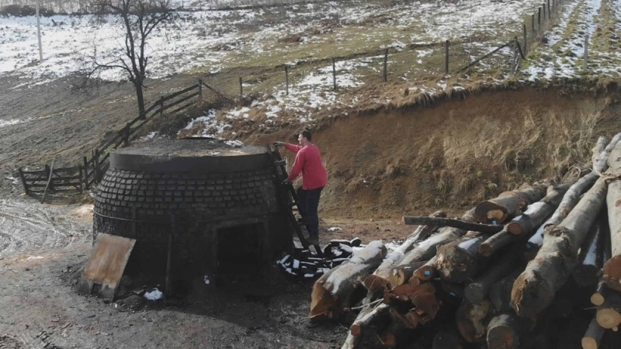 U Dragačevu se još puše ćumurane