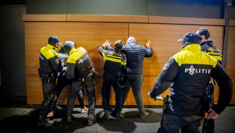 Holandija, policija, protesti