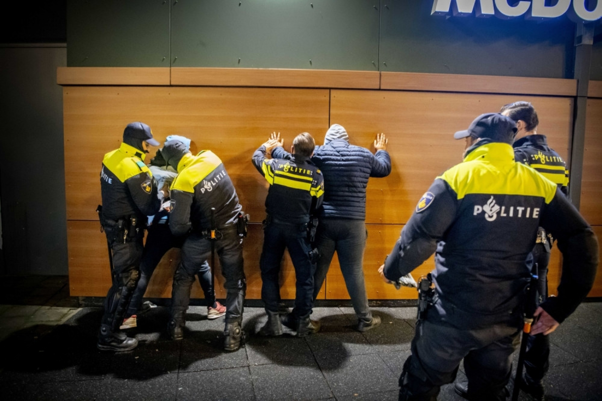 Holandija, policija, protesti