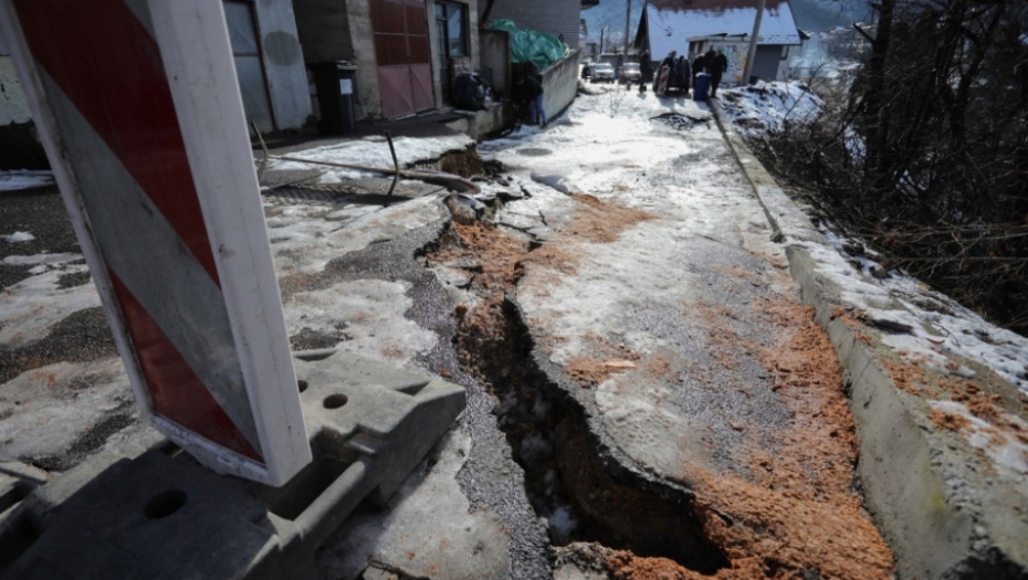 Pokrenuto klizište u Užicu