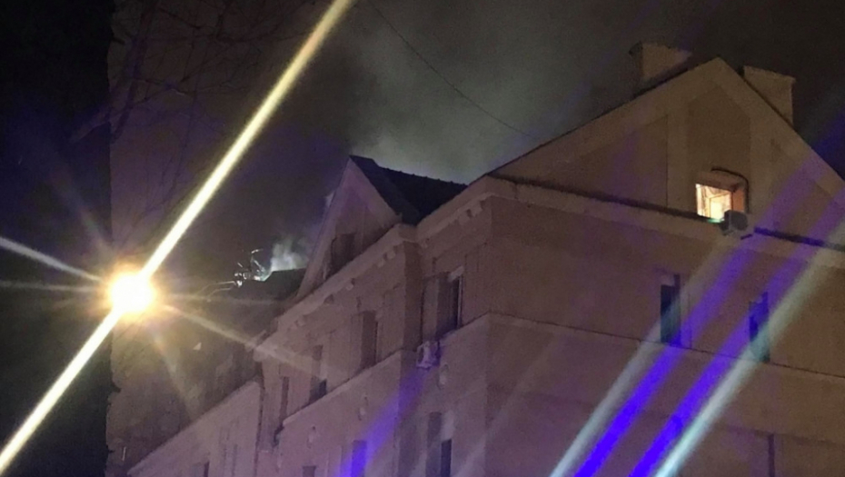 Požar, vatrogasci, policija