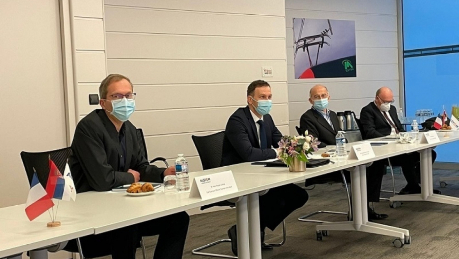 Delegacija predvođena ministrom finansija u Parizu