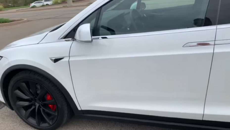 Novak Đoković, automobil