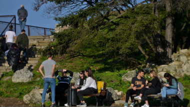 Ljudi, penzioneri, građani, vremenska prognoza