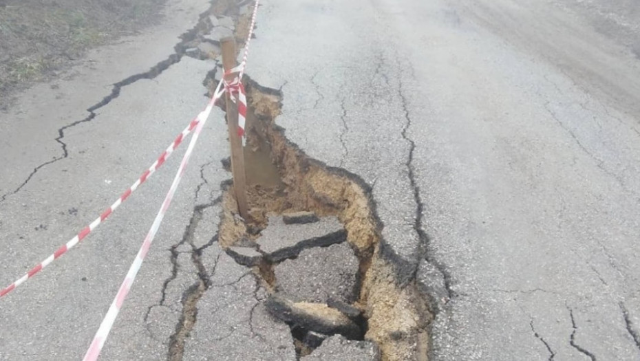 Pokrenula se klizišta