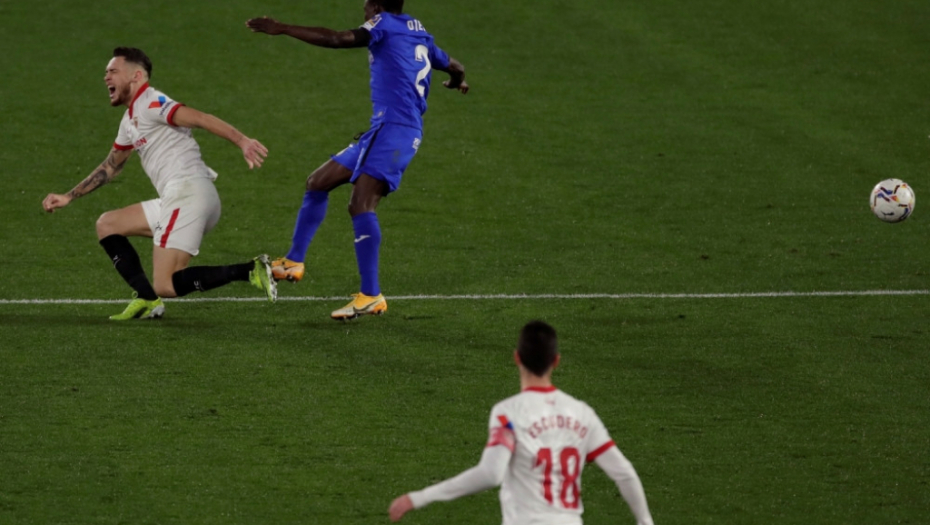 Lukas Okampos (Sevilja)