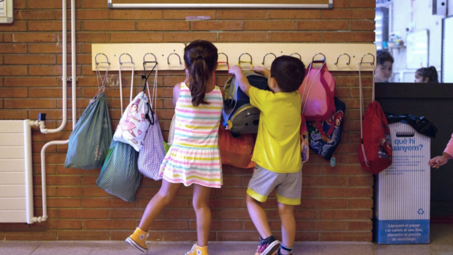 Deca, škola, vrtić