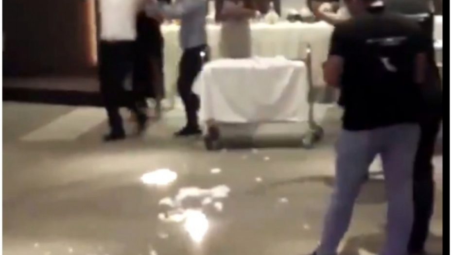 svadba, prevrnuta torta, prenk