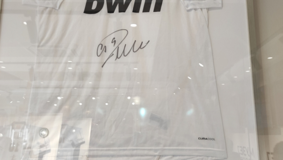 Izložba Borisa Vrhovca