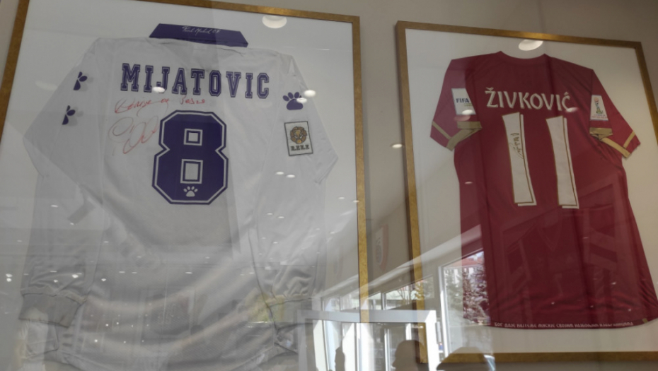 Izložba Borisa Vrhovca