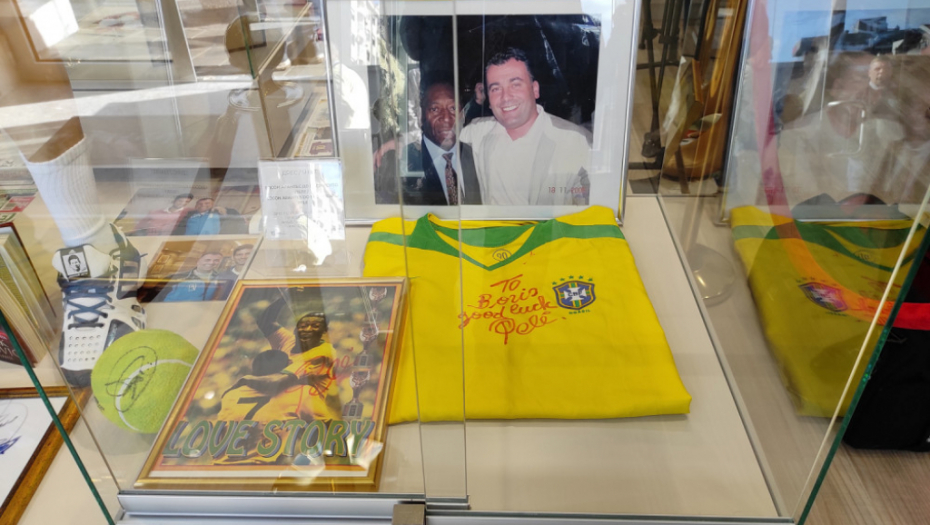 Izložba Borisa Vrhovca