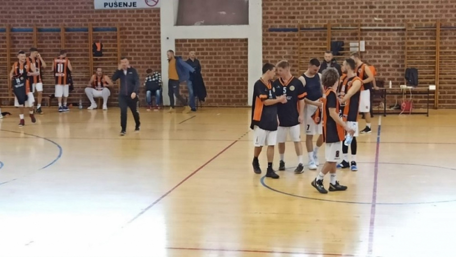 Košarkaši Mileševca pred utakmicu sa Plej-ofom