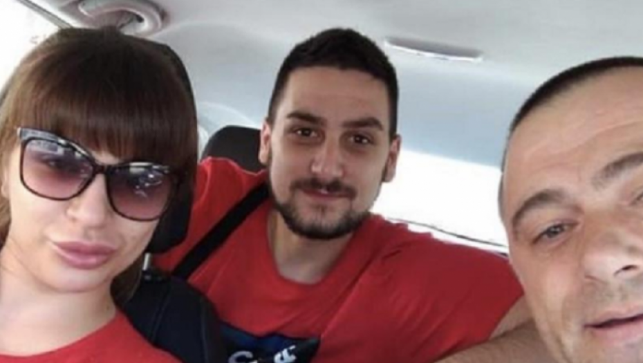 Taksista Ivan Bili Marković sa Miljanom i Zolom