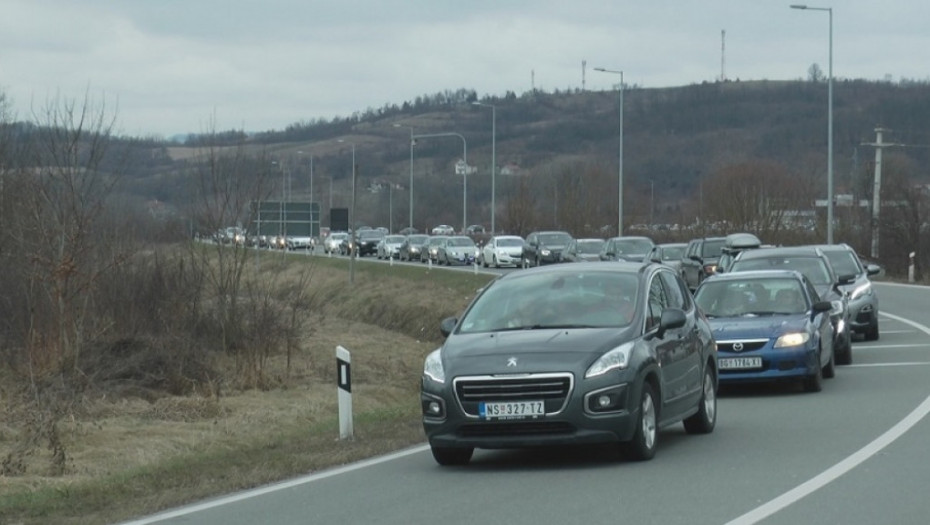 Zbog praznika gužva na autoputu