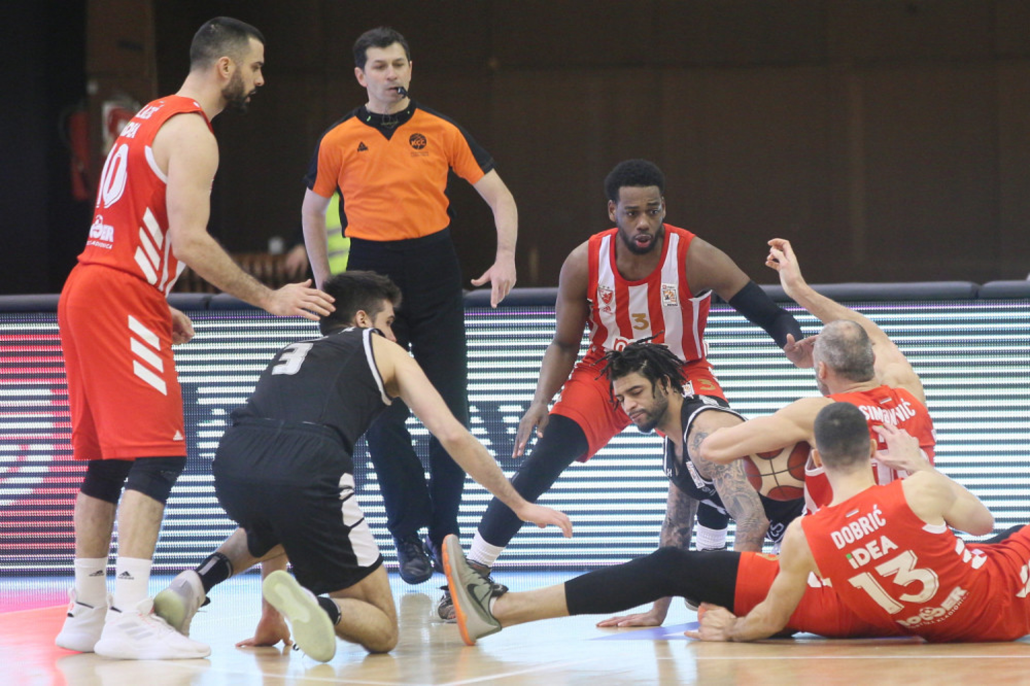 polufinale KRK Crvena zvezda - Partizan 79:78
