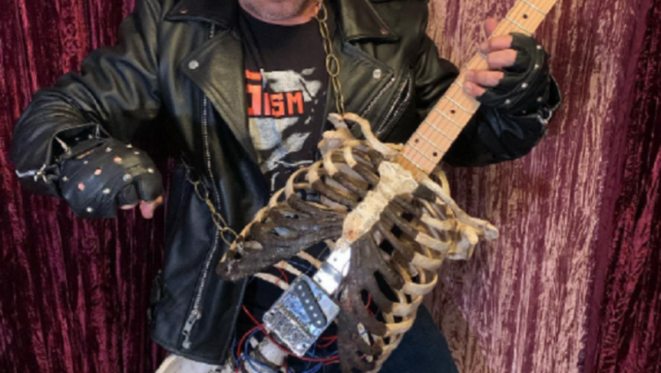 gitara od kostiju