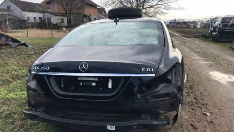 Na crno prodavali delove