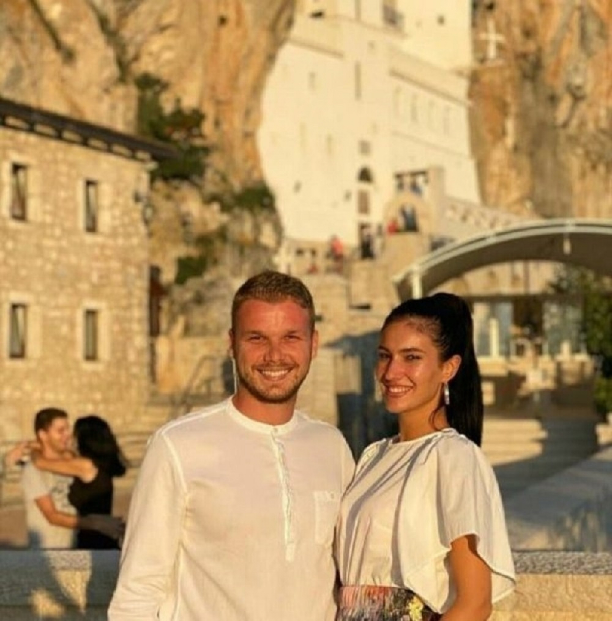 Dra&scaron;ko Stanivuković sa devojkom